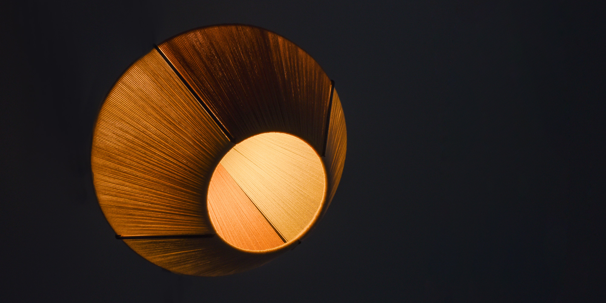 Hommetry lamps at night